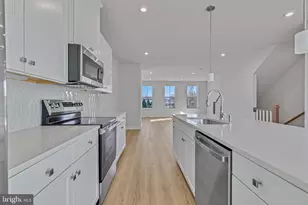 1210M Oasis Ave, Ranson, WV 25438 - Photo 12