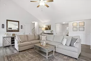 33 Ancient Oaks Ct, Charles Town, WV 25414 - Photo 2