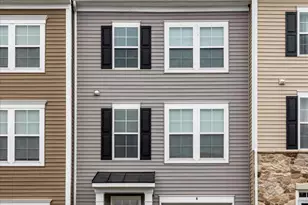 205 Union Ridge Dr, Charles Town, WV 25414 - Photo 2