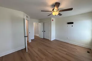 113 W North St, Charles Town, WV 25414 - Photo 10