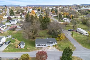 111 S McDonald St, Ranson, WV 25438 - Photo 34