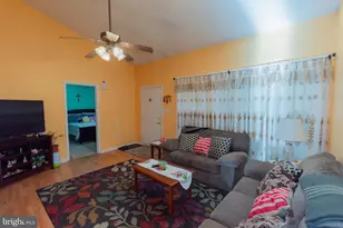 110 Limited Dr, Ranson, WV 25438 - Photo 4
