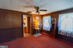 404 S Charles St, Charles Town, WV 25414 - Photo 8
