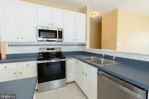 341 Bullskin St, Charles Town, WV 25414 - Photo 10