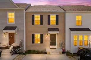24 Orch Grn Dr, Charles Town, WV 25414 - Photo 2