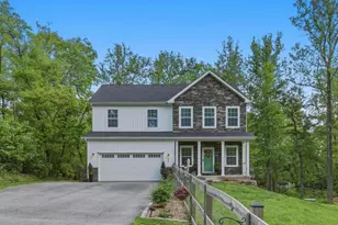 580 Dey Dr, Harpers Ferry, WV 25425 - Photo 1