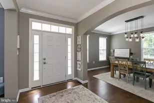 334 Calmes St, Charles Town, WV 25414 - Photo 4
