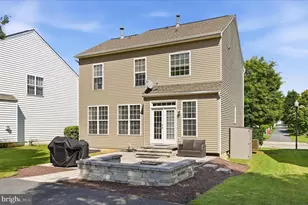 58 Bullskin St, Charles Town, WV 25414 - Photo 2