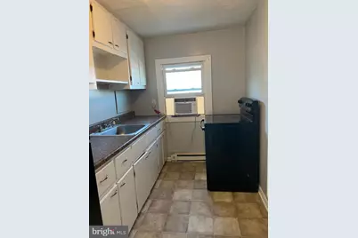 202 S Samuel Street #205, Charles Town, WV 25414 - Photo 4