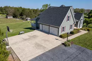 395 Mason Farm Dr, Kearneysville, WV 25430 - Photo 12