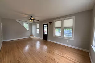 317 E 1st Ave, Charles Town, WV 25414 - Photo 4