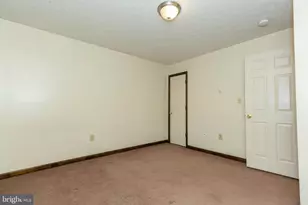 218 S West St, Charles Town, WV 25414 - Photo 16