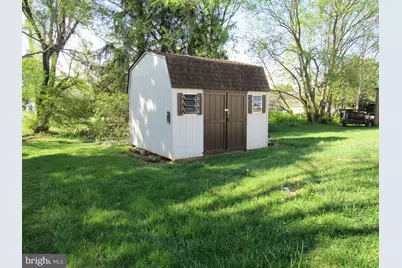 203 W 5th Avenue, Ranson, WV 25438 - Photo 6