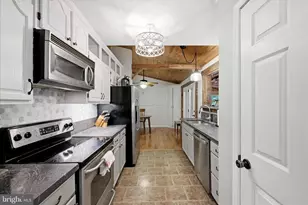 43 Tulip Ct, Harpers Ferry, WV 25425 - Photo 14