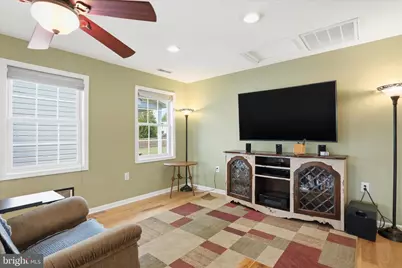 297 Euclid Avenue, Charles Town, WV 25414 - Photo 8