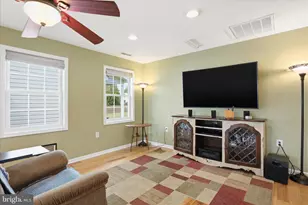 297 Euclid Ave, Charles Town, WV 25414 - Photo 8