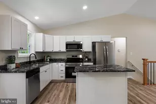 358 Dawn Ln, Harpers Ferry, WV 25425 - Photo 6