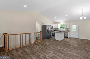 292 Dawn Ln, Harpers Ferry, WV 25425 - Photo 2