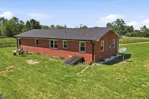 1381 Leetown Rd, Summit Point, WV 25446 - Photo 10