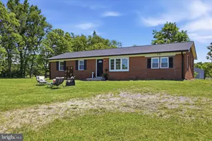 1381 Leetown Rd, Summit Point, WV 25446 - Photo 8