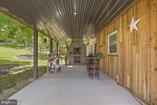 592 Willingham Rd, Charles Town, WV 25414 - Photo 4