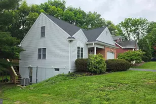 122 Hensel Dr, Shepherdstown, WV 25443 - Photo 2