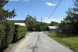 35 Paul Courtney Dr, Harpers Ferry, WV 25425 - Photo 12