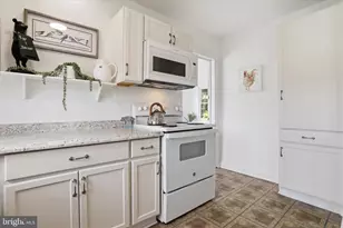 35 Paul Courtney Dr, Harpers Ferry, WV 25425 - Photo 16