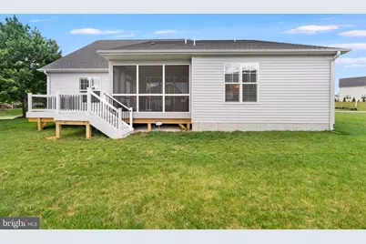 511 Shenandoah Crossing Drive, Charles Town, WV 25414 - Photo 4