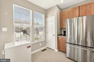 100 Davis St, Charles Town, WV 25414 - Photo 14