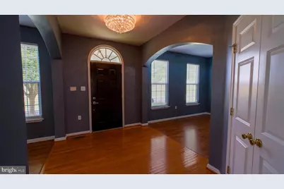 308 Braddock Street, Charles Town, WV 25414 - Photo 8