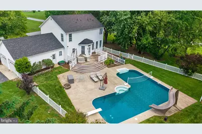 494 Pleasant Valley Drive, Charles Town, WV 25414 - Photo 4