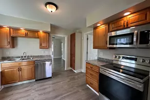 311 N Lawrence St, Charles Town, WV 25414 - Photo 8