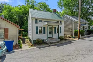 114 College St, Shepherdstown, WV 25443 - Photo 2