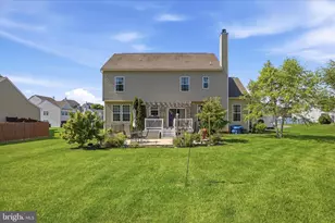 561 Chickamauga Dr, Harpers Ferry, WV 25425 - Photo 2