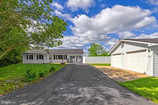 12 Homestead Ln, Ranson, WV 25438 - Photo 1