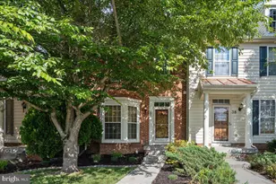 42 Payne St, Charles Town, WV 25414 - Photo 4