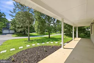 105 Fenway Dr, Charles Town, WV 25414 - Photo 4