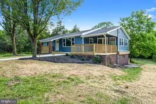 459 Forest View Dr, Kearneysville, WV 25430 - Photo 2