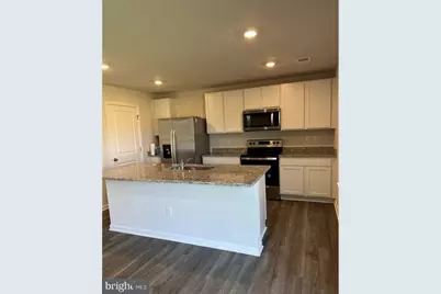 219 Centergate Drive, Charles Town, WV 25414 - Photo 4