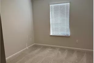 219 Centergate Dr, Charles Town, WV 25414 - Photo 10