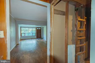 628 Brownville Ln, Charles Town, WV 25414 - Photo 6