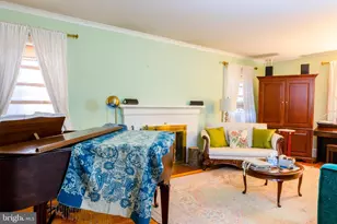 603 S Samuel St, Charles Town, WV 25414 - Photo 6