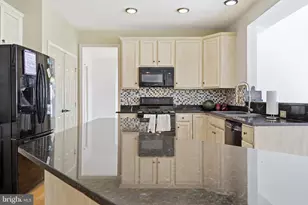 183 Pebble Beach, Charles Town, WV 25414 - Photo 8