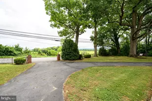 15376 Charles Town Rd, Charles Town, WV 25414 - Photo 12