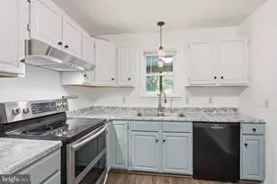 253 Persimmon Pear Ln, Harpers Ferry, WV 25425 - Photo 16