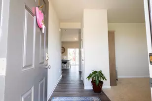 354 Gumspring Dr, Charles Town, WV 25414 - Photo 2