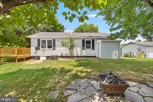 40 Beauregard Blvd, Charles Town, WV 25414 - Photo 4