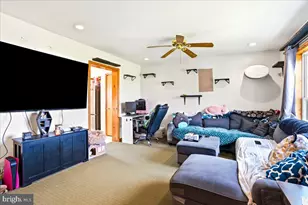 32 Three Sisters Ct, Ranson, WV 25438 - Photo 8