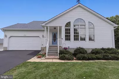 23 Teakwood Court, Harpers Ferry, WV 25425 - Photo 2